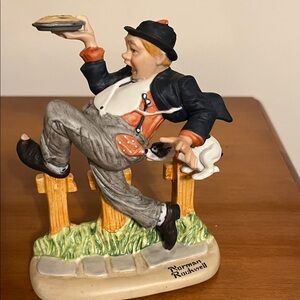 Norman Rockwell figurine “Caught in the Act” 1980 Collectible.